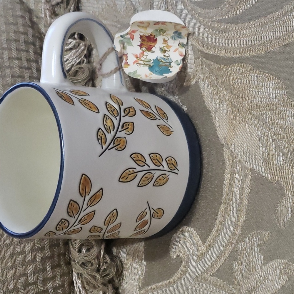 Happy Harvest NWT FALL mug